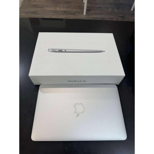 MacBook Air (11 hüvelykes, 2015 eleje)