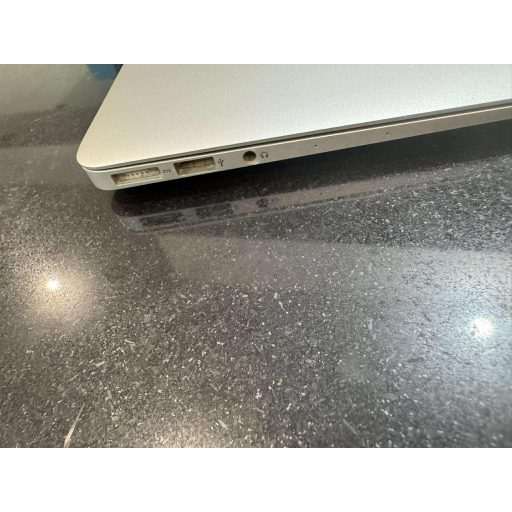 MacBook Air (11 hüvelykes, 2015 eleje)